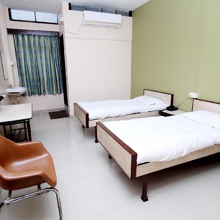Hotel Gomatgiri ออรังกาบัด ภายนอก รูปภาพ