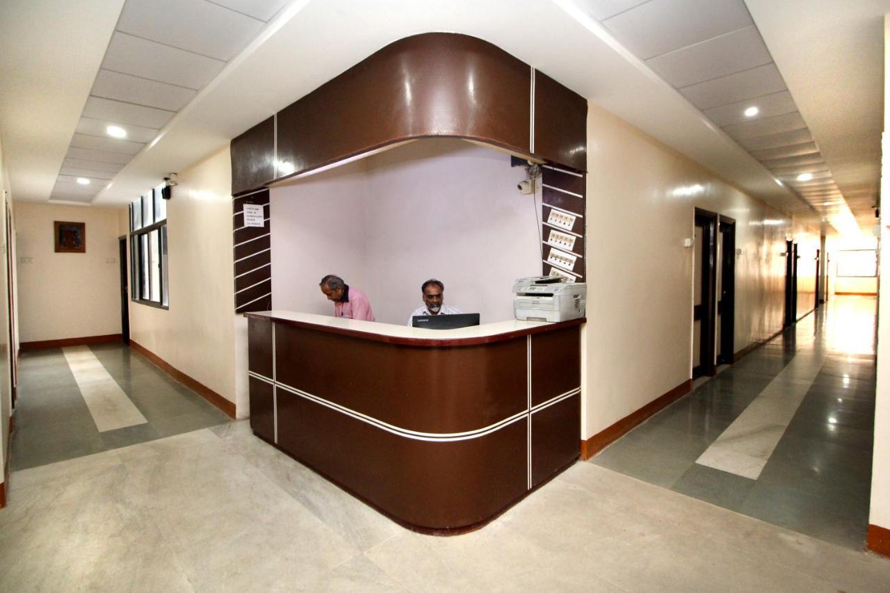 Hotel Gomatgiri ออรังกาบัด ภายนอก รูปภาพ