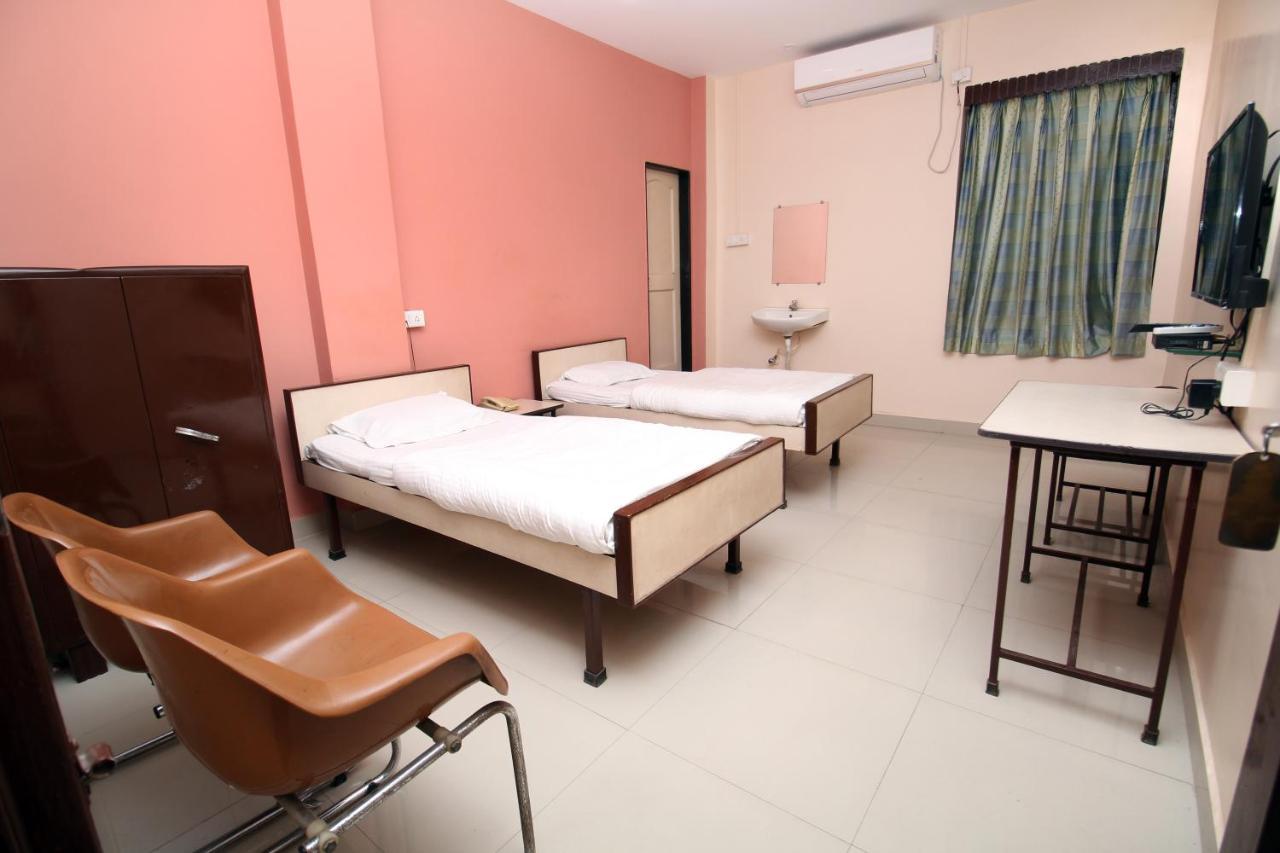 Hotel Gomatgiri ออรังกาบัด ภายนอก รูปภาพ