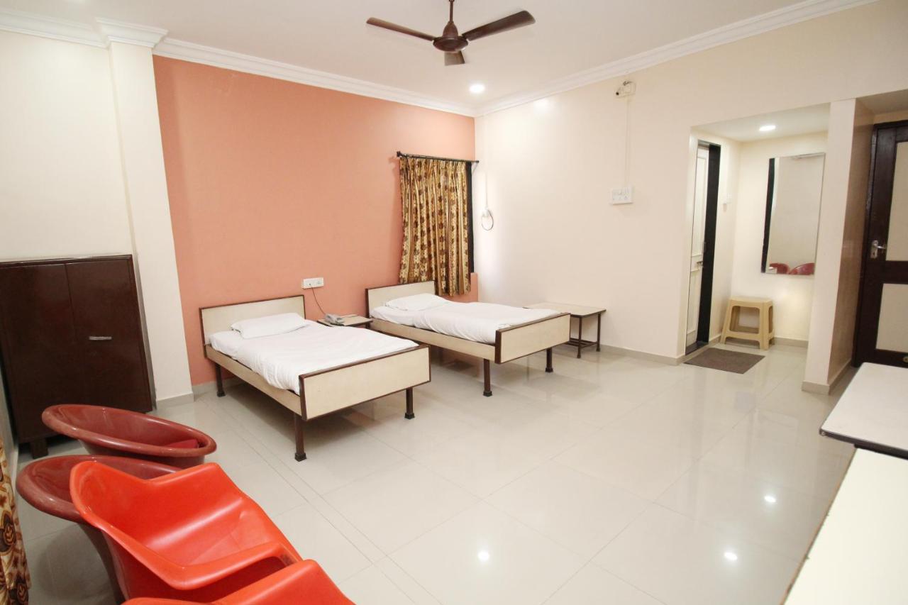 Hotel Gomatgiri ออรังกาบัด ภายนอก รูปภาพ